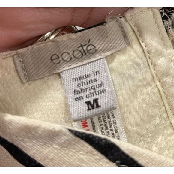 ECOTE Striped Button Back Ivory Black Crop Top - Picture 4 of 5